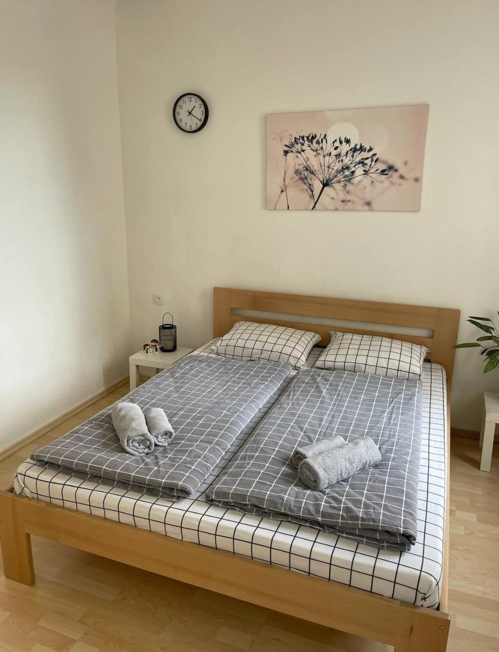 Apartaments Simsim Lviv Exterior foto