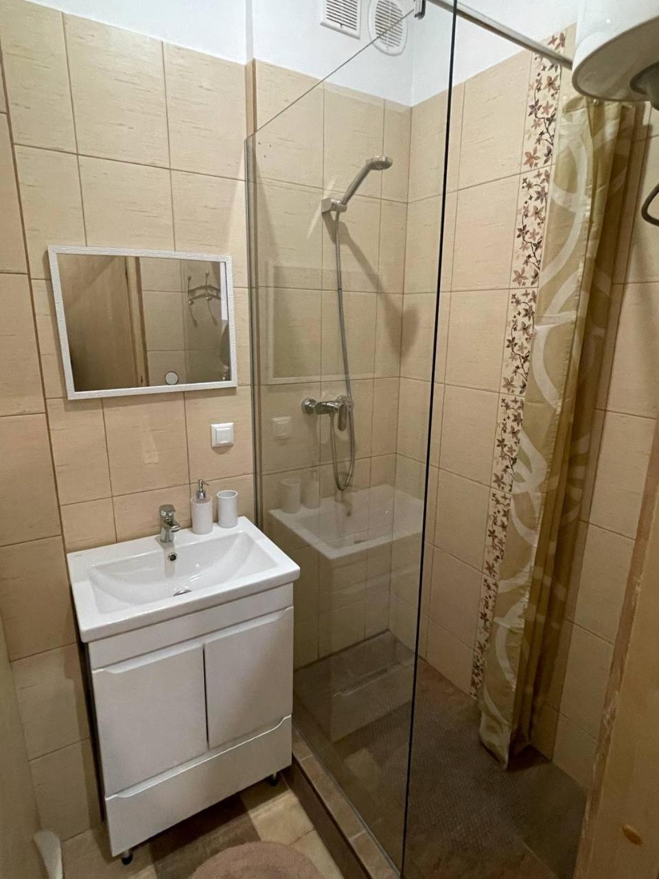 Apartaments Simsim Lviv Exterior foto
